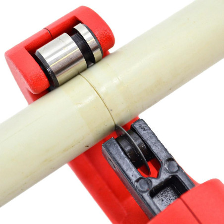 PIPE CUTTER w/ DEBURRER 3-32mm