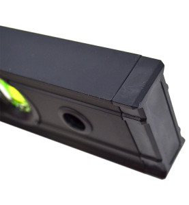 POZIOMICA BLACK 200CM MAGNETYCZNA Z UCHWYTAMI