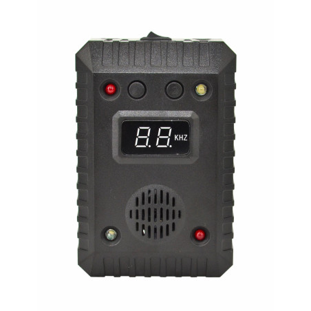 2-IN-1 ULTRASONIC ANIMAL REPELLER